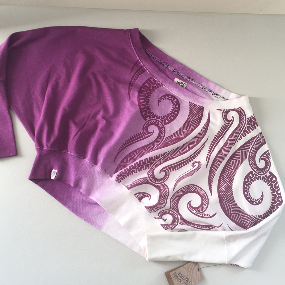 -Maori Hook Cropped off the shoulder swea…